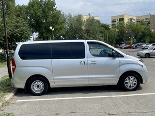 2009 Hyundai Grand Starex I, серый, 1159000 рублей, вид 4