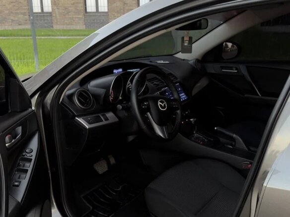 2013 Mazda 3 II (BL) Рестайлинг, серый - вид 4