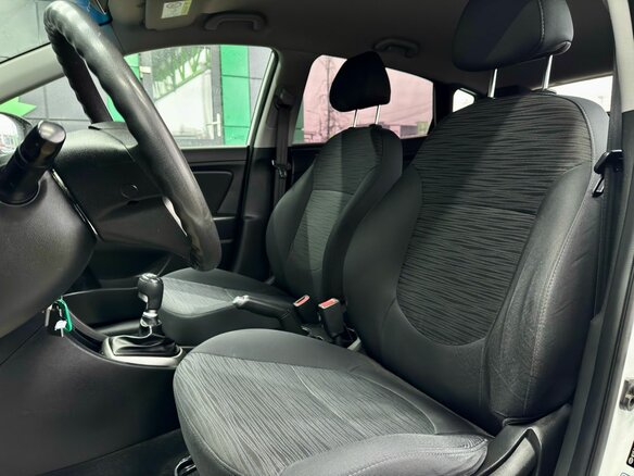 2016 Hyundai Solaris I Рестайлинг, белый, 799000 рублей - вид 12