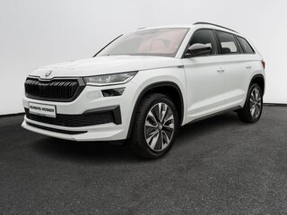 2023 Skoda Kodiaq I Рестайлинг, белый, 4250000 рублей, вид 1