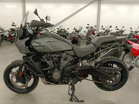 2021 Harley-Davidson Pan America, серый, 1350000 рублей, вид 4