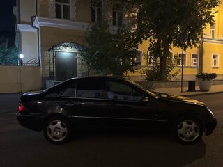 2001 Mercedes-Benz C-Класс 200 II (W203), чёрный, 400000 рублей, вид 3