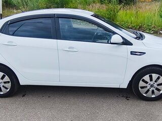 2014 Kia Rio III, белый, 860000 рублей, вид 4