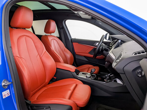 2019 BMW 1 серии M135i xDrive III (F40), синий, 3150000 рублей - вид 23