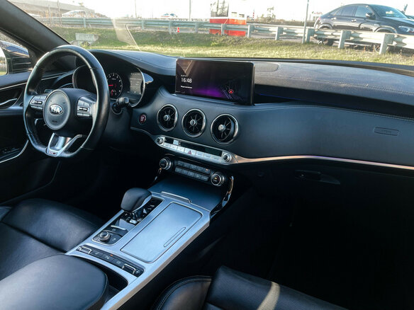 2021 Kia Stinger I Рестайлинг, белый, 2799000 рублей - вид 8