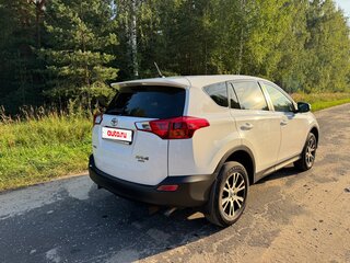 2013 Toyota RAV4 IV (XA40), белый, 1700000 рублей, вид 4
