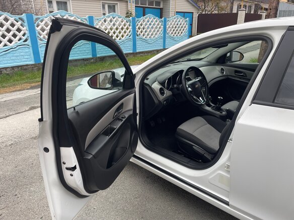 2011 Chevrolet Cruze I, белый, 460000 рублей - вид 15