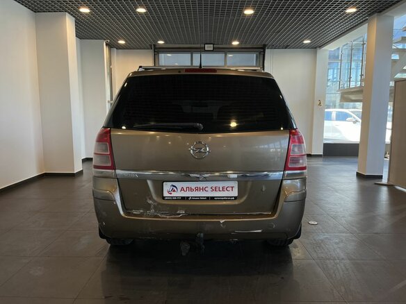2013 Opel Zafira B Рестайлинг, бежевый, 430000 рублей - вид 3