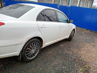 2005 Toyota Avensis II, белый, 600000 рублей, вид 4