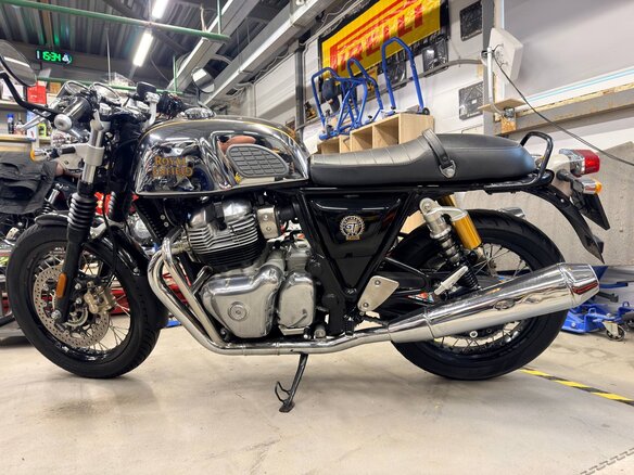 2025 Royal Enfield Continental GT, серебристый, 700000 рублей - вид 5