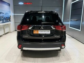 2015 Mitsubishi Outlander III Рестайлинг 2, чёрный, 1670000 рублей, вид 5