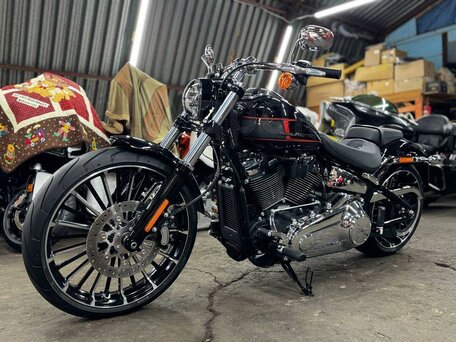 2023 Harley-Davidson Breakout, чёрный, 2310000 рублей, вид 2