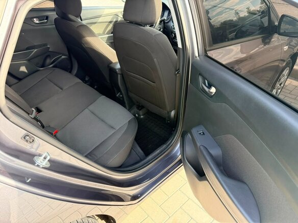 2022 Hyundai Solaris II Рестайлинг, серый, 1560000 рублей - вид 11