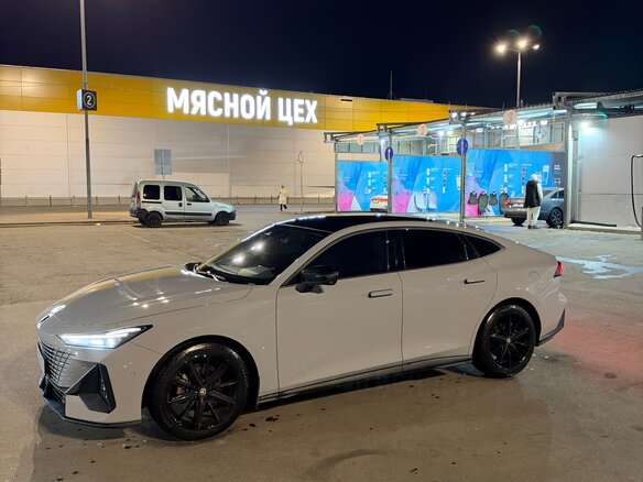 2023 Changan UNI-V I, серебристый, 2100000 рублей - вид 6