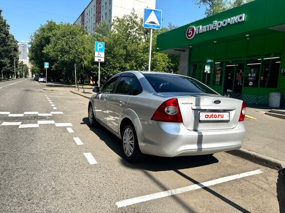 2011 Ford Focus II Рестайлинг, серебристый, 590000 рублей - вид 4