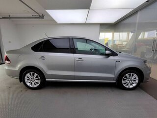 2019 Volkswagen Polo V Рестайлинг, серый, 1430000 рублей, вид 4