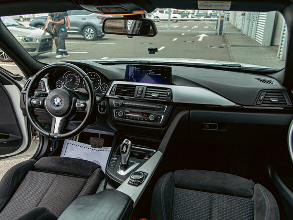 2014 BMW 3 серии 320i xDrive VI (F3x), белый, 1655000 рублей - вид 17