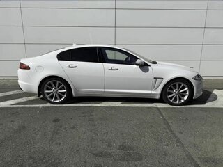 2015 Jaguar XF I Рестайлинг, белый, 1480000 рублей, вид 4