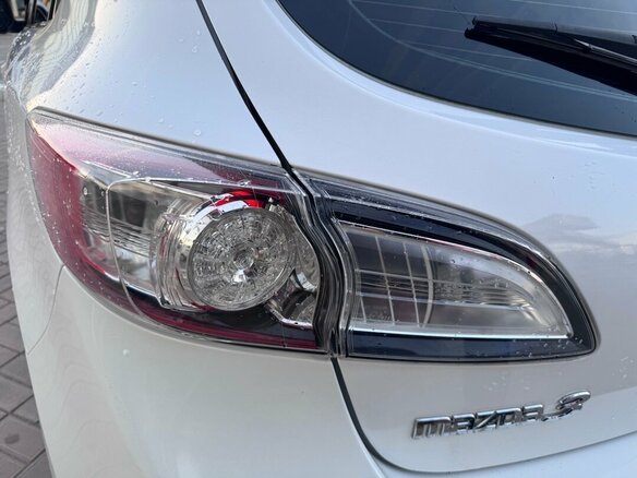 2011 Mazda 3 II (BL) Рестайлинг, белый, 769900 рублей - вид 9