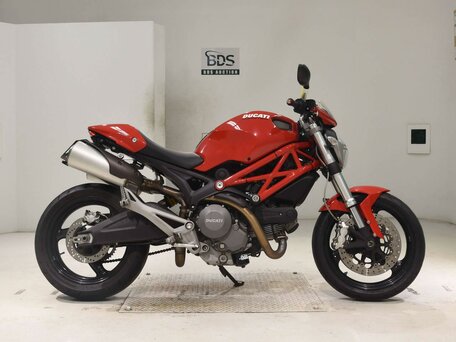 2011 Ducati Monster 696, красный, 499000 рублей, вид 2