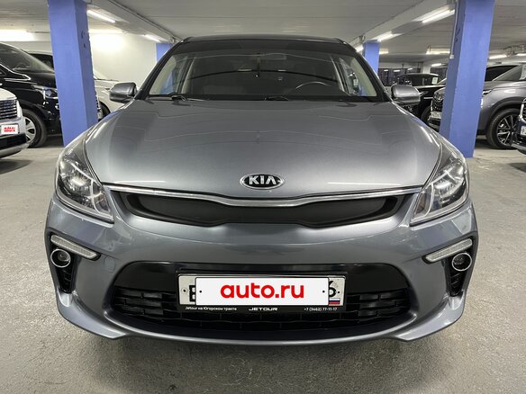 2017 Kia Rio III Рестайлинг, серый, 1125000 рублей - вид 1