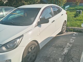 2012 Hyundai Solaris I, белый, 530000 рублей, вид 4