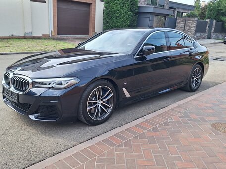 2023 BMW 5 серии 520i VII (G30/G31/G38) Рестайлинг, синий, 5350000 рублей, вид 1
