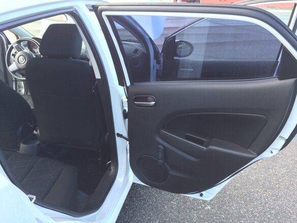 2012 Mazda 2 II Рестайлинг (DE2), белый, 920000 рублей - вид 10