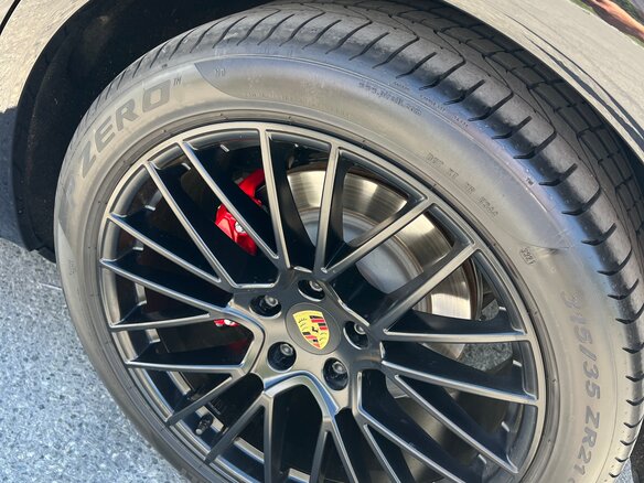 2021 Porsche Cayenne GTS Coupé III, чёрный, 13500000 рублей - вид 6