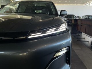 2026 Geely EX5 Гибрид EM-R, серый, 3829990 рублей, вид 4