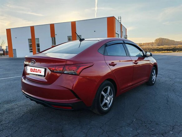 2021 Hyundai Solaris II Рестайлинг, красный, 1145000 рублей - вид 4
