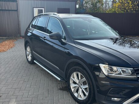 2020 Volkswagen Tiguan II, чёрный, 2700000 рублей, вид 2