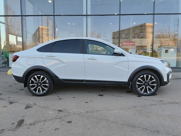 2023 Lada (ВАЗ) Vesta Cross I Рестайлинг (NG), белый, 1340000 рублей - вид 3