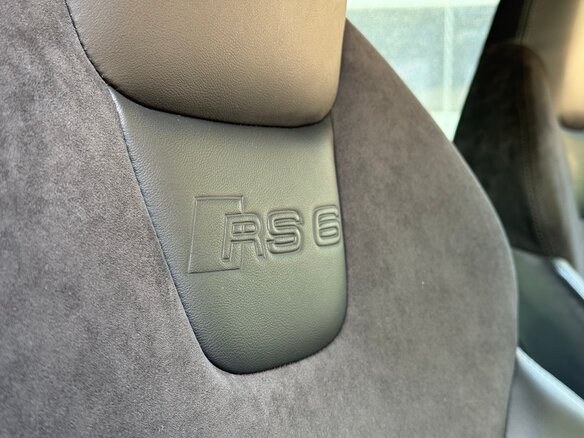 2010 Audi RS 6 II (C6), серый, 3650000 рублей - вид 16