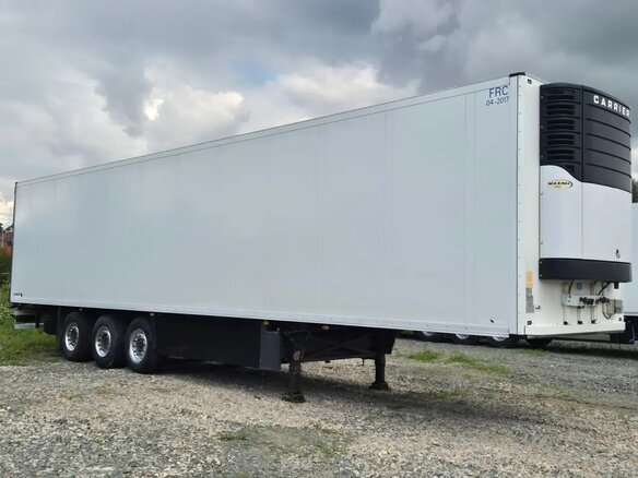 2011 Schmitz Cargobull SKO, белый, 4500000 рублей - вид 1