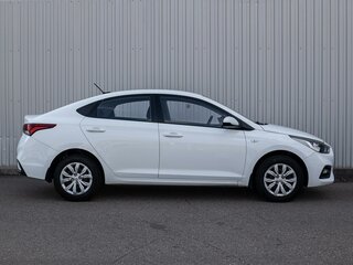 2017 Hyundai Solaris II, белый, 1139000 рублей, вид 5