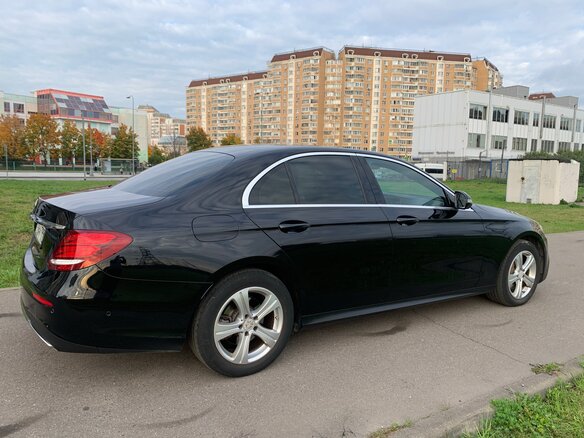 2019 Mercedes-Benz E-Класс 200 V (W213, S213, C238), чёрный, 2880000 рублей - вид 2