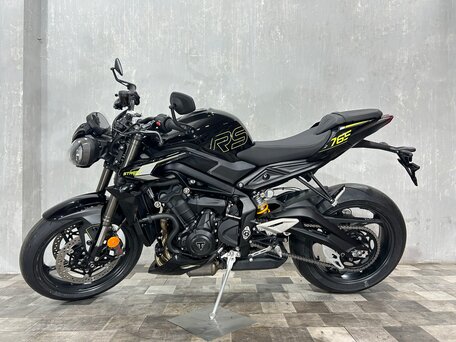 2025 Triumph Street Triple, чёрный, 1299000 рублей, вид 5