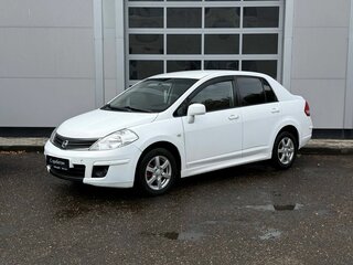 2011 Nissan Tiida I Рестайлинг, белый, 600000 рублей, вид 1