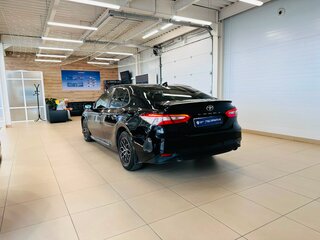 2019 Toyota Camry VIII (XV70), чёрный, 2299900 рублей, вид 4