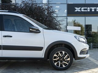 2026 Lada (ВАЗ) Granta Cross I Рестайлинг, белый, 1205000 рублей, вид 5