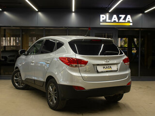 2014 Hyundai ix35 I Рестайлинг, серебристый, 1400000 рублей, вид 3