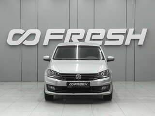 2017 Volkswagen Polo V Рестайлинг, серебристый, 900000 рублей, вид 3