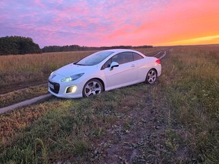 2012 Peugeot 308 I Рестайлинг, белый, 1333333 рублей, вид 3