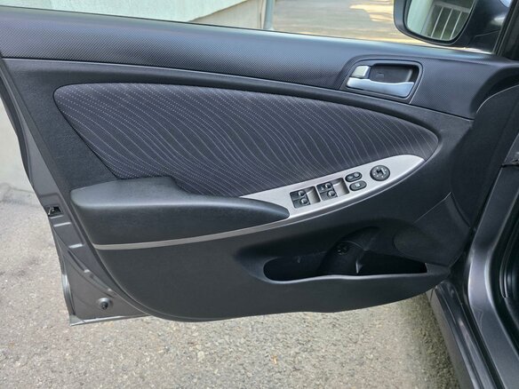 2014 Hyundai Solaris I Рестайлинг, серый - вид 17