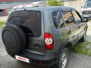 2012 Chevrolet Niva I Рестайлинг, серый, 575000 рублей, вид 2