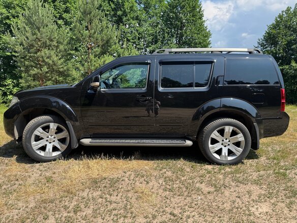 2013 Nissan Pathfinder III Рестайлинг, чёрный, 3000000 рублей - вид 1