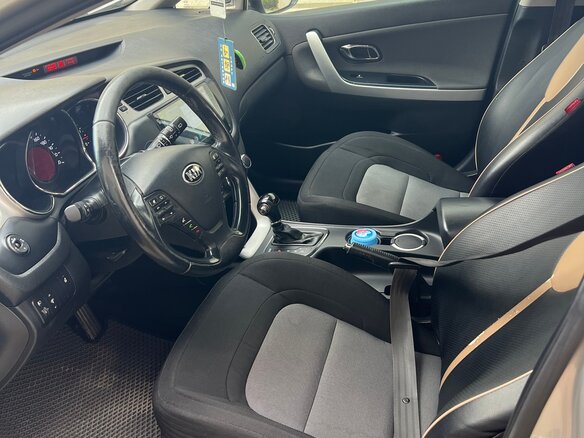 2013 Kia Ceed II, серебристый, 900000 рублей - вид 8