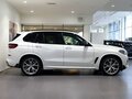 2020 BMW X5 40d IV (G05/G18), белый, 6970000 рублей - вид 3