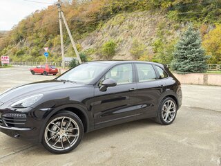 2010 Porsche Cayenne S II (958), чёрный, 1900000 рублей, вид 3